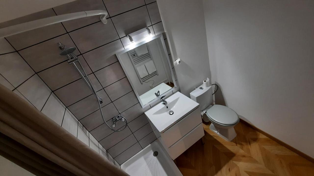 Suite 3 Pieces Chambre+Cuisine+Sdb Centre Ville Privas Bagian luar foto